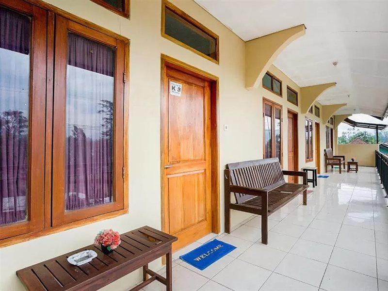 Super Oyo 2961 Artana Bed & Breakfast Palayangan Exterior photo