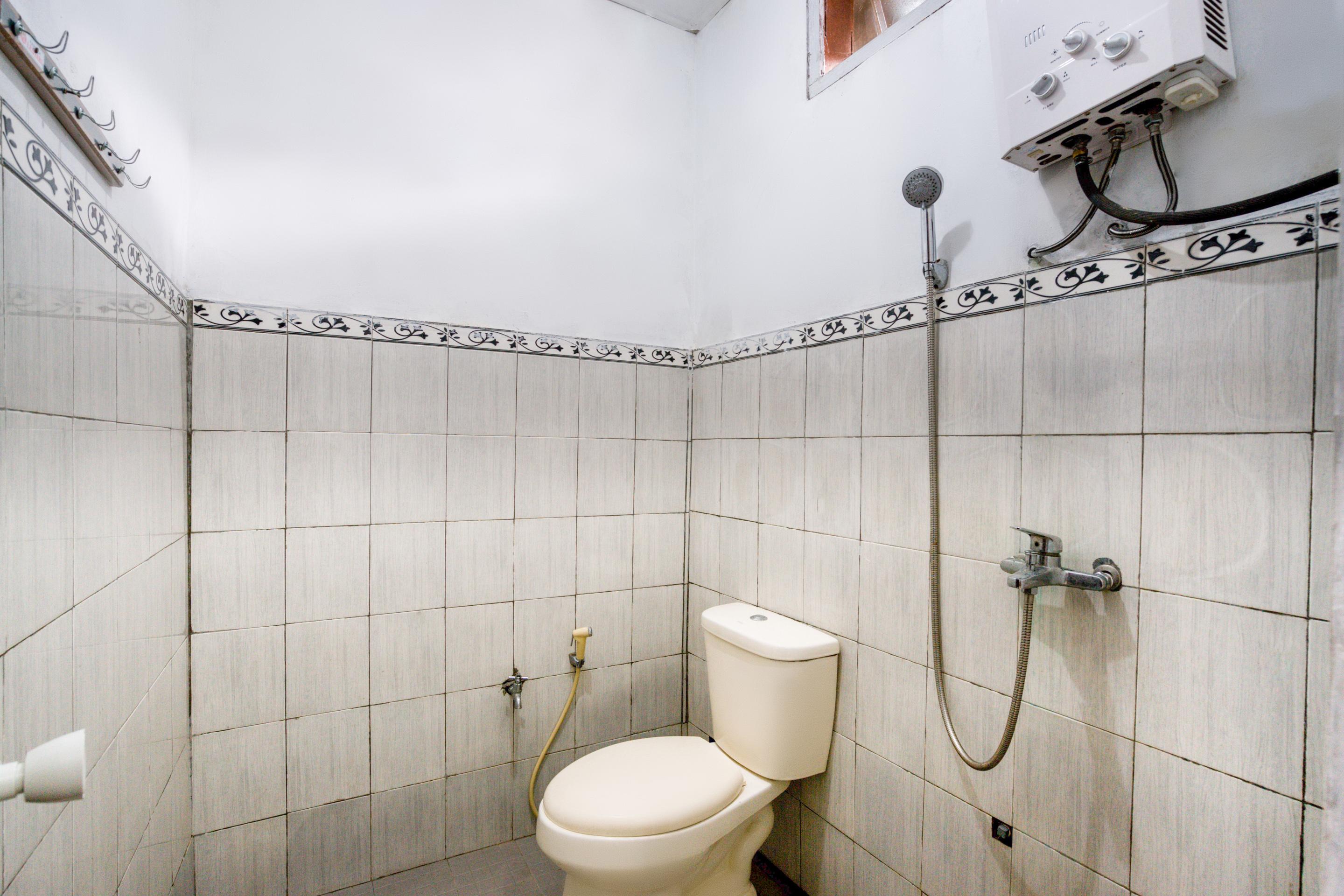 Super Oyo 2961 Artana Bed & Breakfast Palayangan Exterior photo